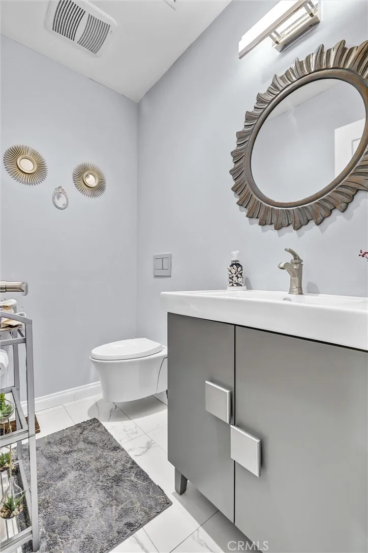 3078 Trinity Costa Mesa, CA 92626