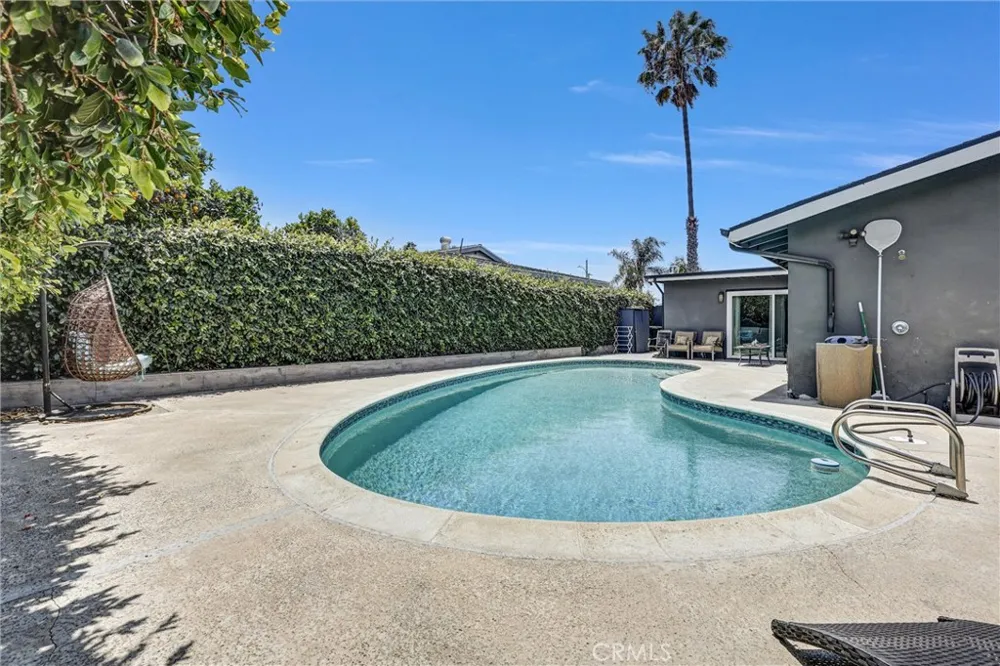 3078 Trinity Costa Mesa, CA 92626