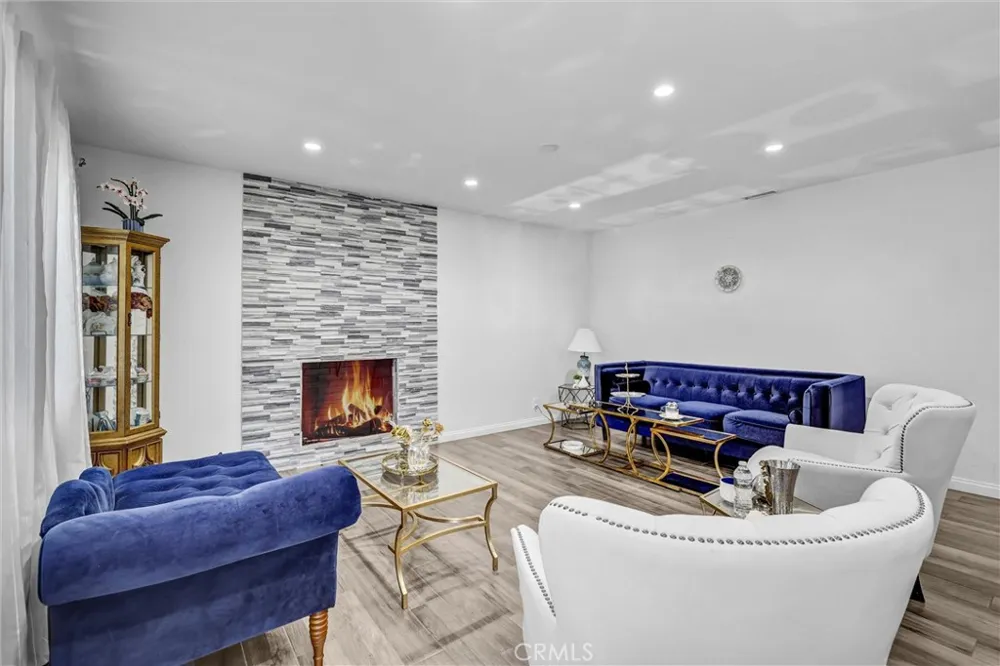 3078 Trinity Costa Mesa, CA 92626