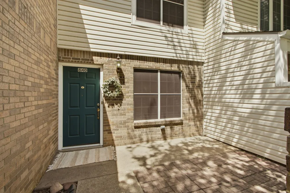 840 Creekside Drive Lewisville, TX 75067