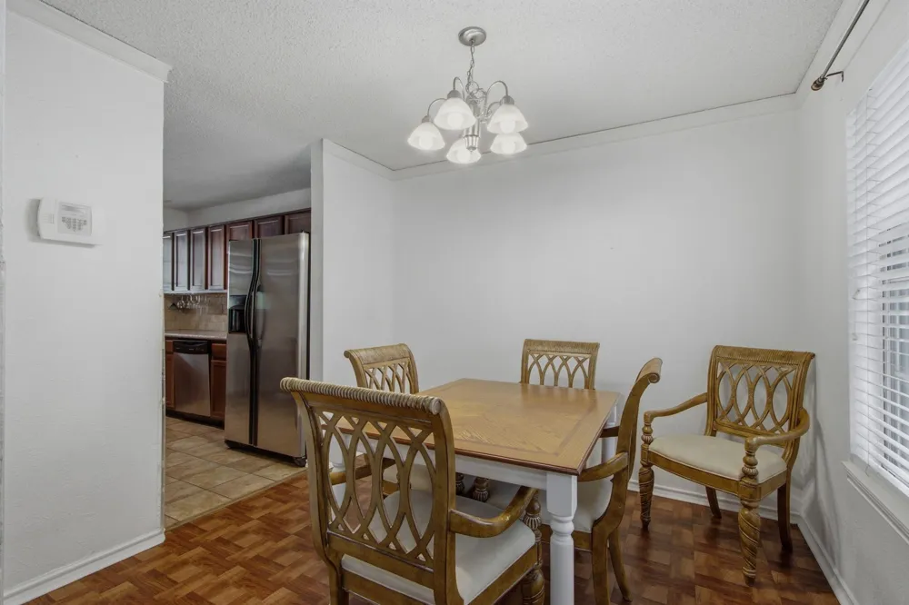 840 Creekside Drive Lewisville, TX 75067