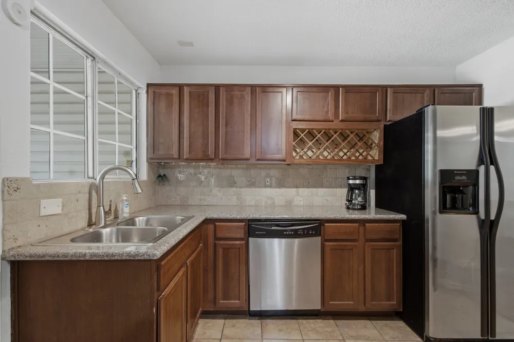 840 Creekside Drive Lewisville, TX 75067