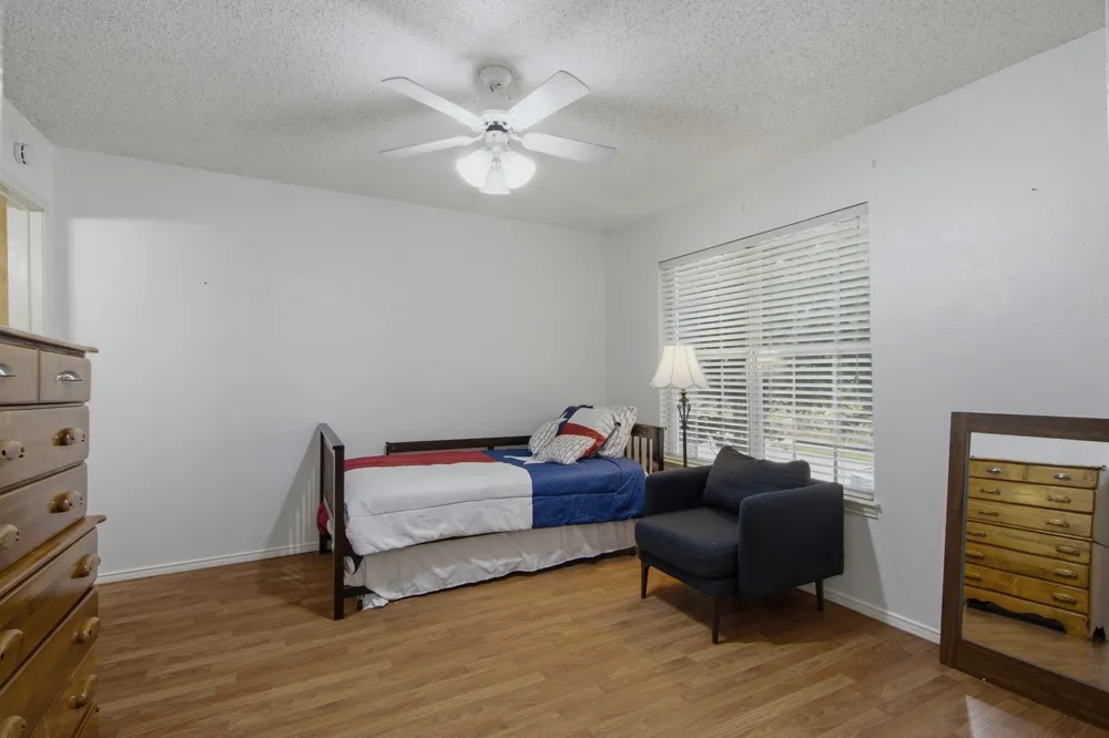 840 Creekside Drive Lewisville, TX 75067