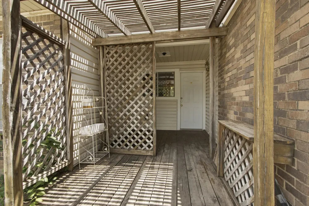 840 Creekside Drive Lewisville, TX 75067