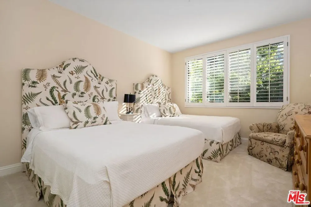 2132 Century Park Lane #103 Los Angeles, CA 90067