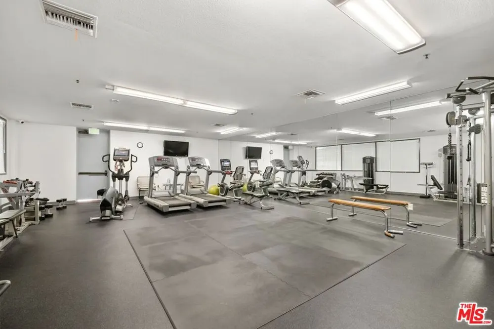 2132 Century Park Lane #103 Los Angeles, CA 90067