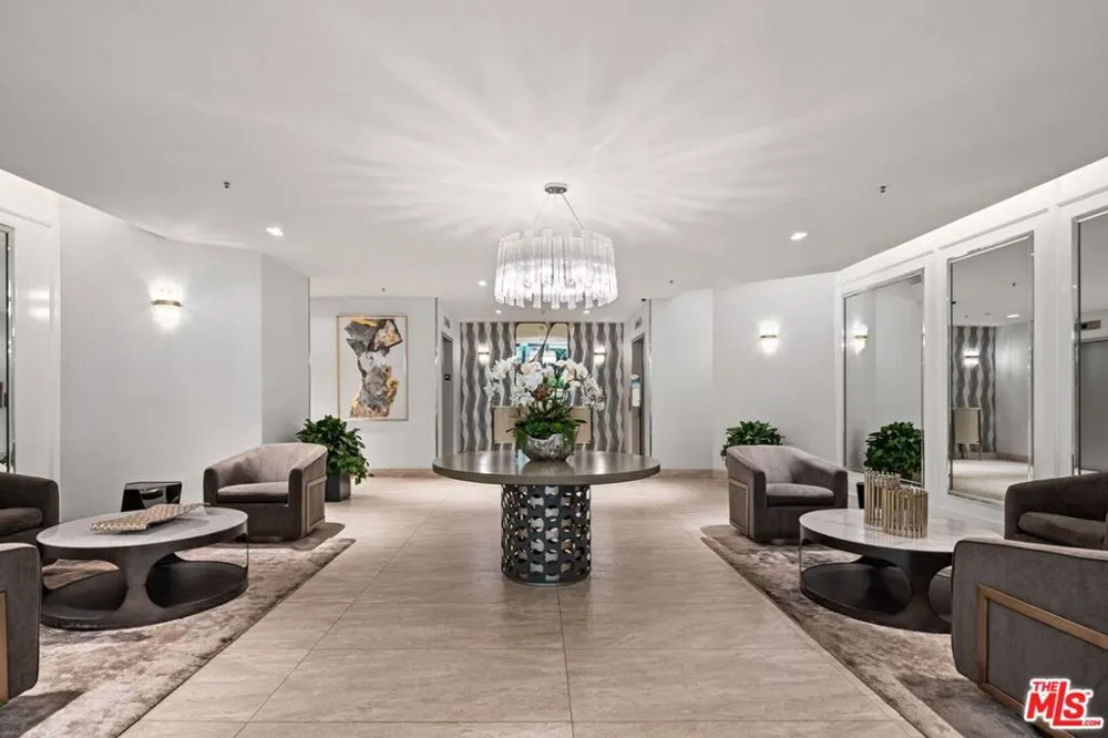 2132 Century Park Lane #103 Los Angeles, CA 90067