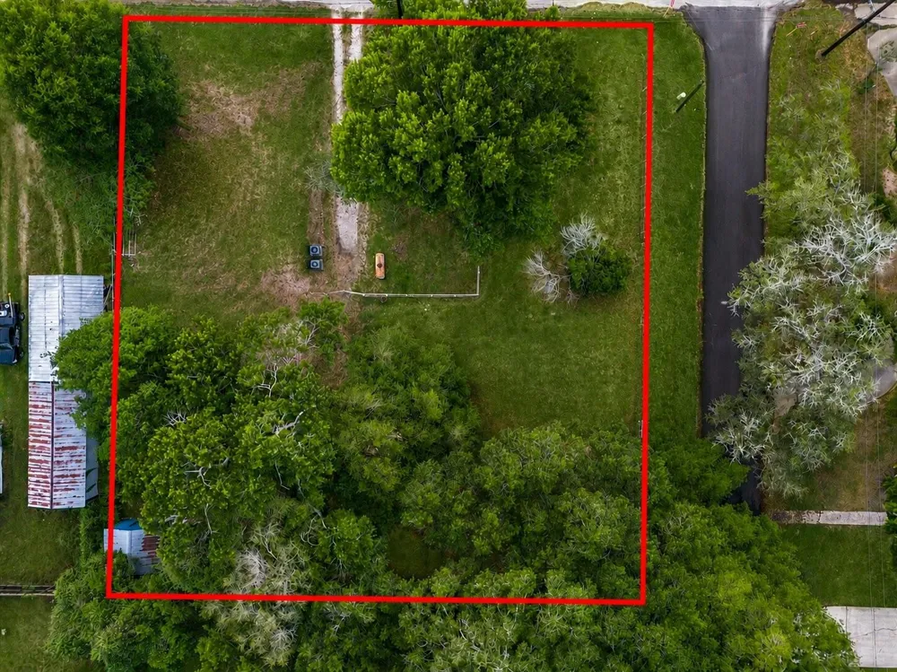 30315 Second Street Fulshear, TX 77441