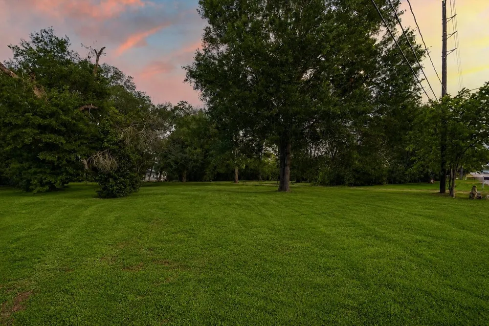 30315 Second Street Fulshear, TX 77441