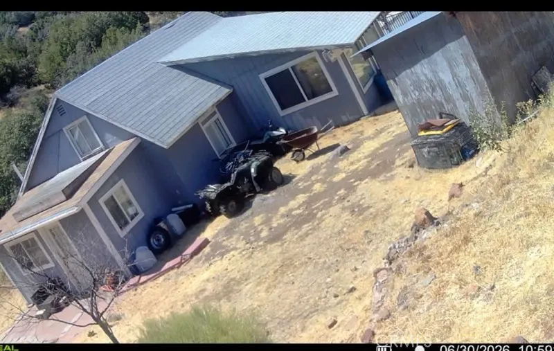 25898 Lakeside Road Tehachapi, CA 93561