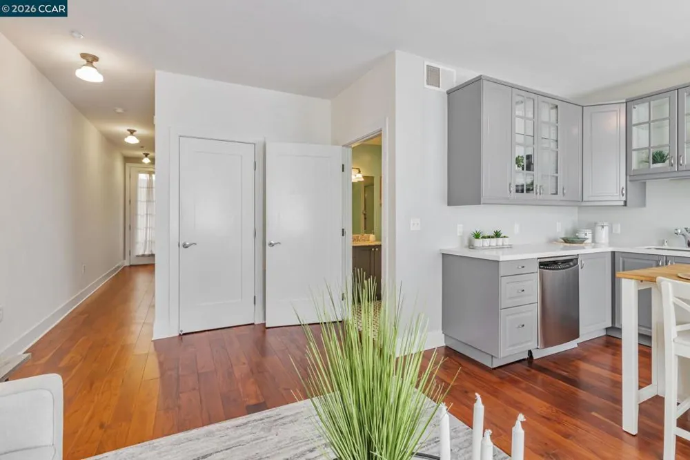 4395 Piedmont Ave #P208 Oakland, CA 94611