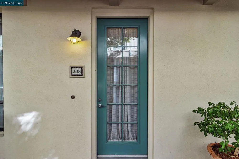 4395 Piedmont Ave #P208 Oakland, CA 94611