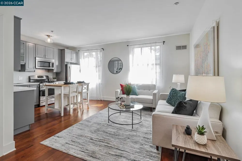 4395 Piedmont Ave #P208 Oakland, CA 94611