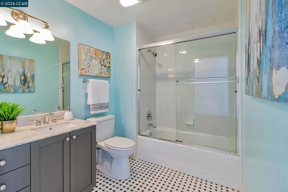 4395 Piedmont Ave #P208 Oakland, CA 94611
