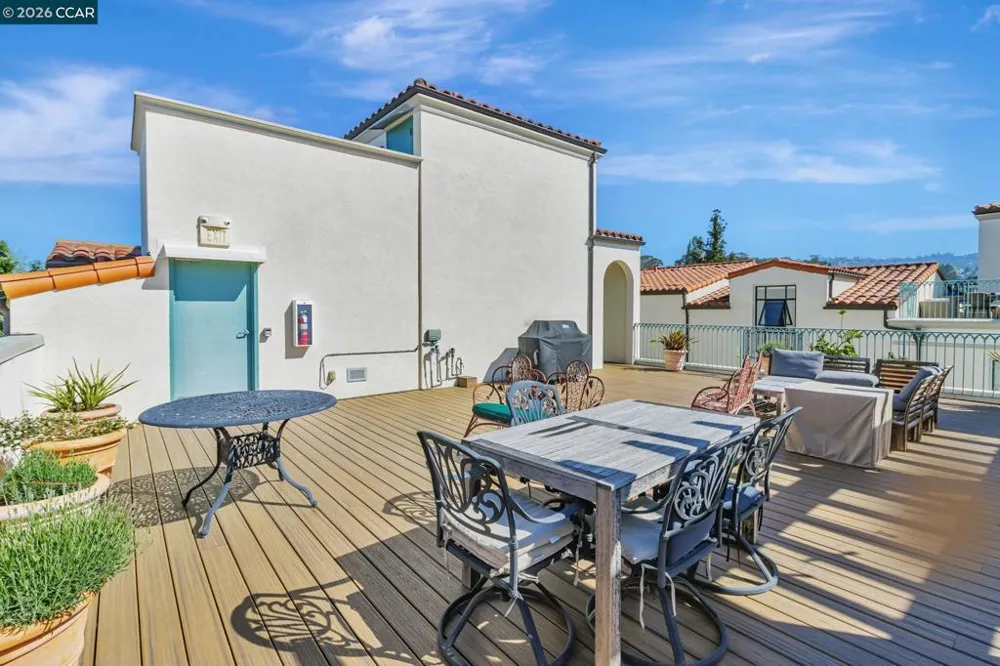 4395 Piedmont Ave #P208 Oakland, CA 94611