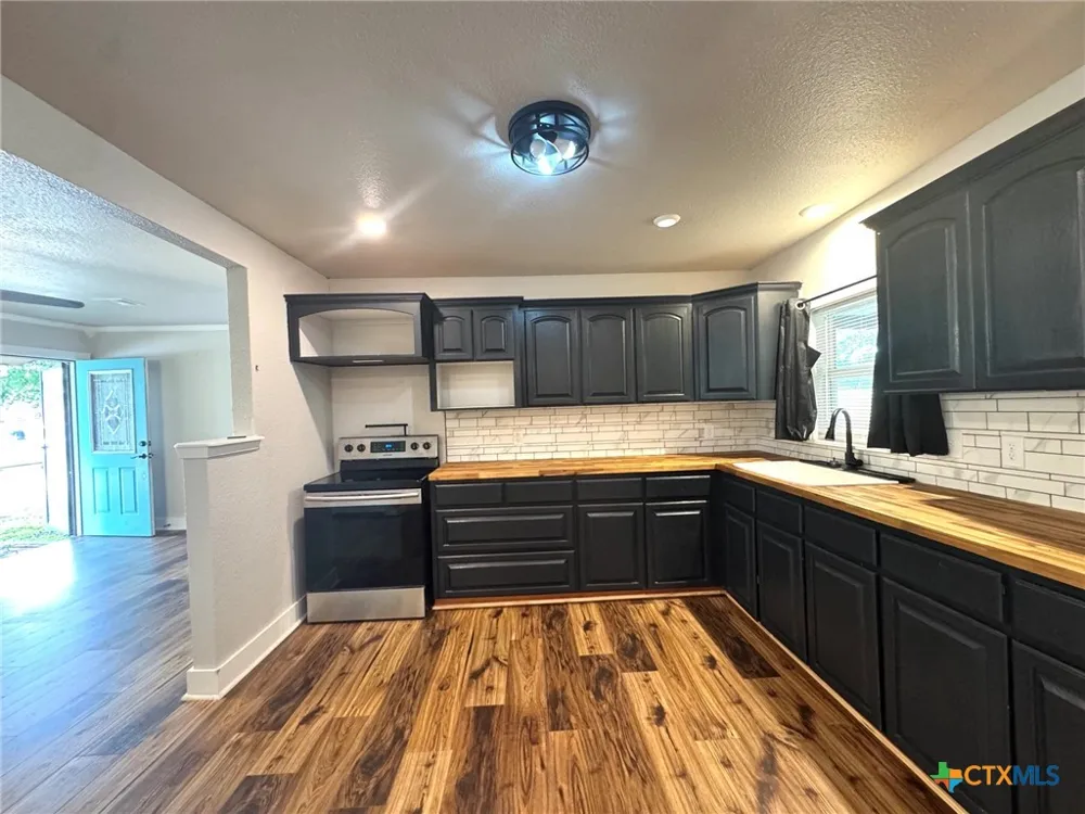 2402 Oak Drive Gatesville, TX 76528
