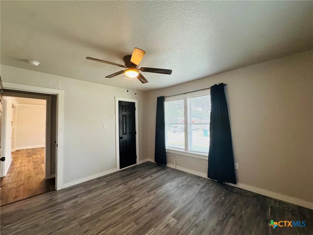 2402 Oak Drive Gatesville, TX 76528