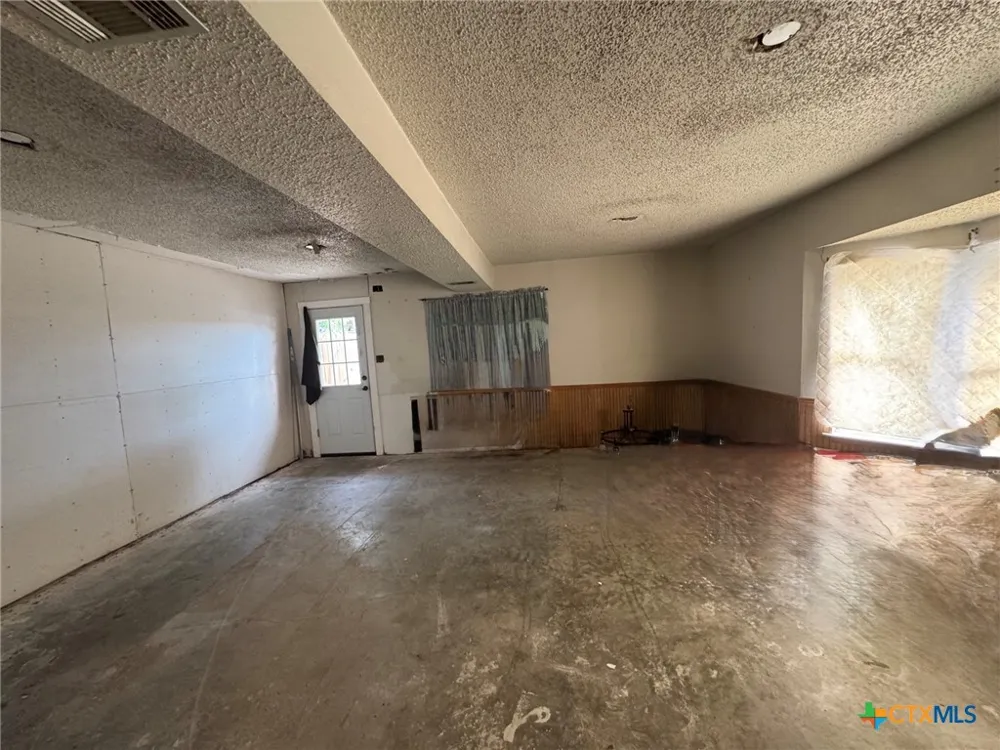 2402 Oak Drive Gatesville, TX 76528