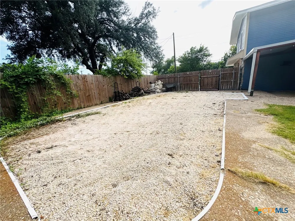2402 Oak Drive Gatesville, TX 76528