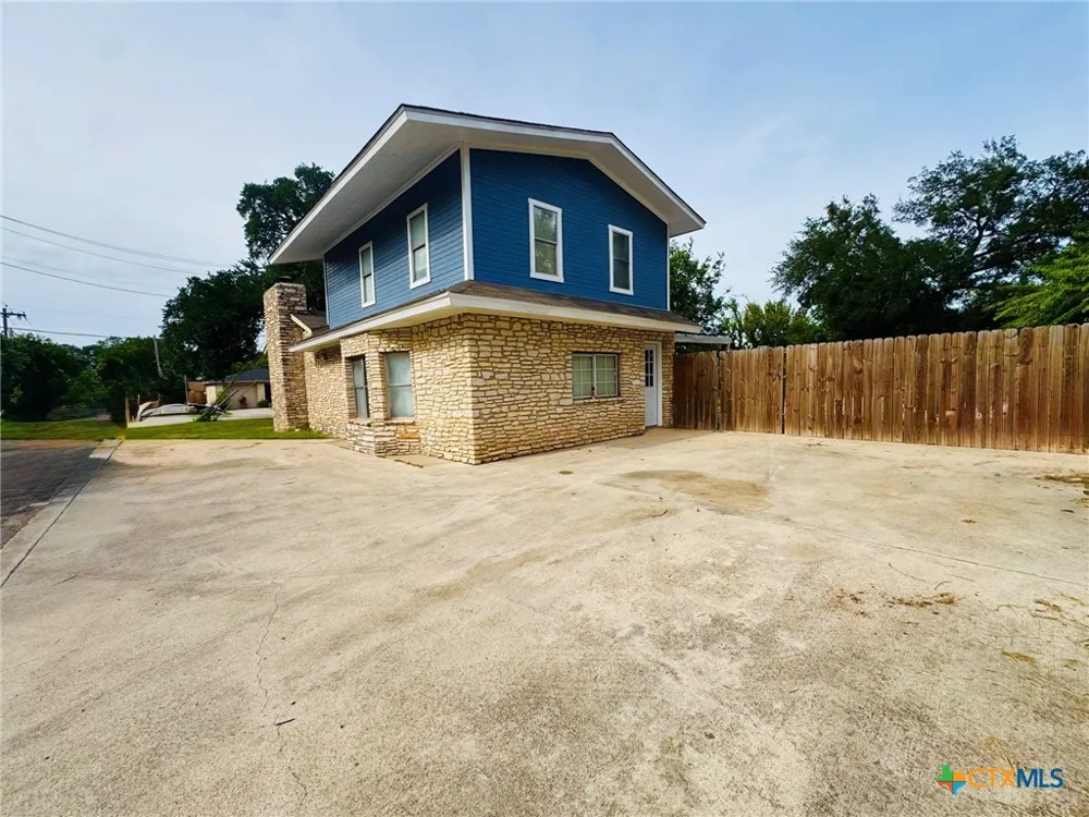 2402 Oak Drive Gatesville, TX 76528