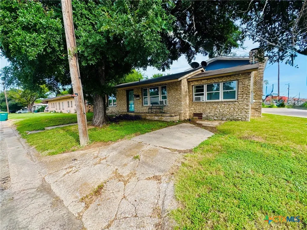 2402 Oak Drive Gatesville, TX 76528