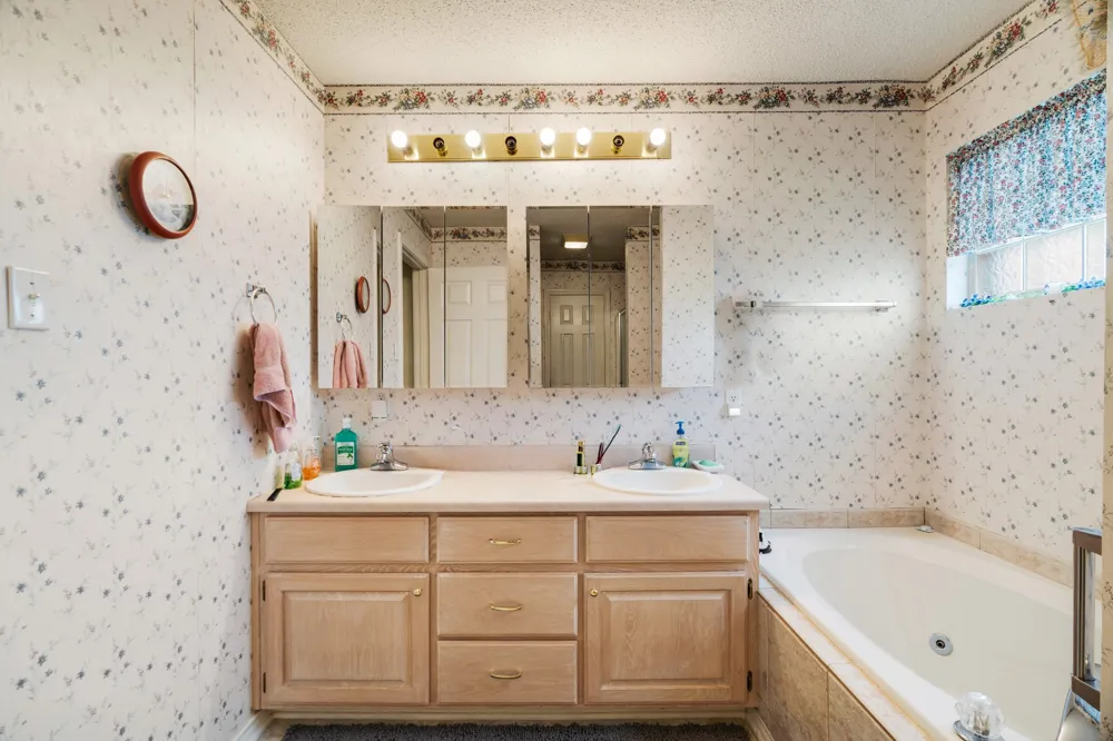 570 Center Blossom, TX 75416