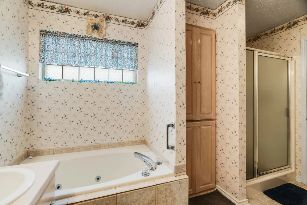 570 Center Blossom, TX 75416