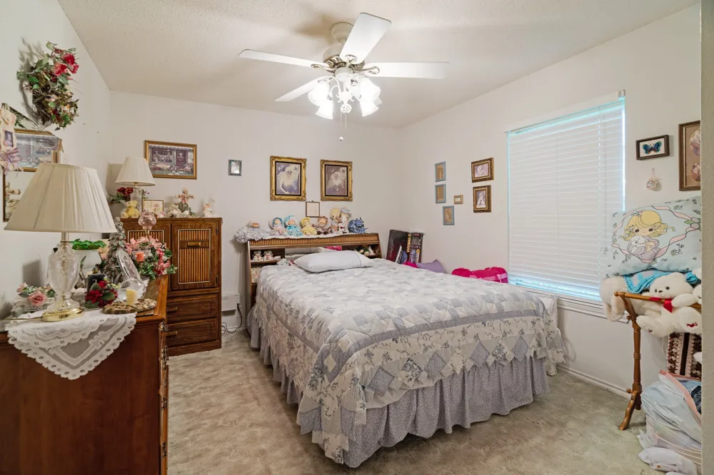570 Center Blossom, TX 75416