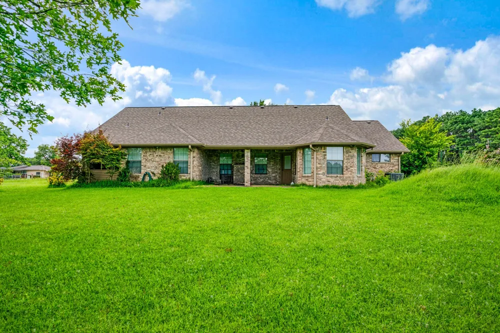 570 Center Blossom, TX 75416