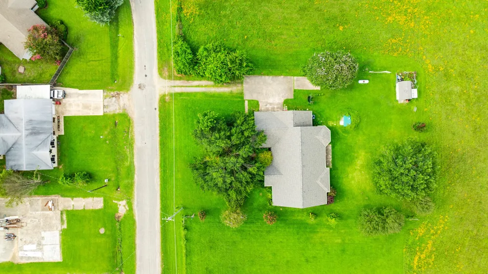 570 Center Blossom, TX 75416