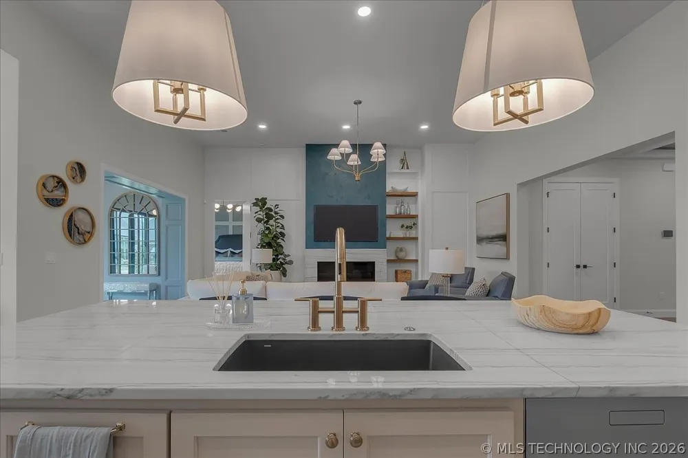 1224 72nd Street Broken Arrow, OK 74014