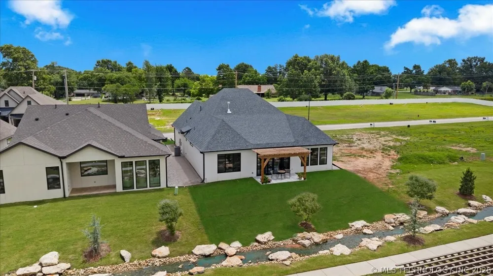 1224 72nd Street Broken Arrow, OK 74014