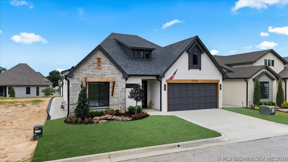 1224 72nd Street Broken Arrow, OK 74014