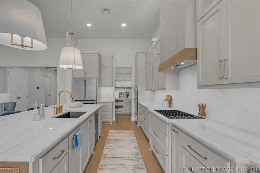 1224 72nd Street Broken Arrow, OK 74014