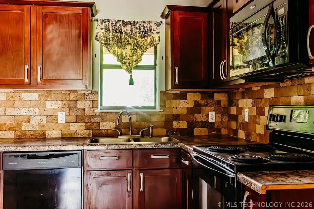 1102 Culbertson Street SW Ardmore, OK 73401