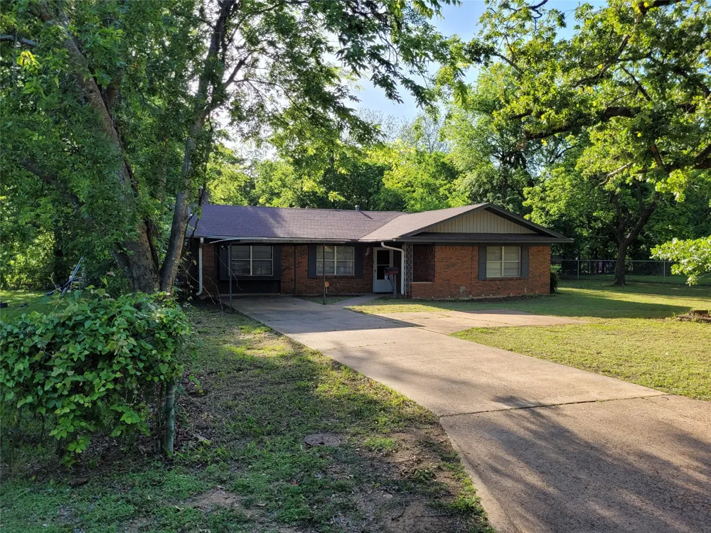 410 SW 22ND Paris, TX 75460