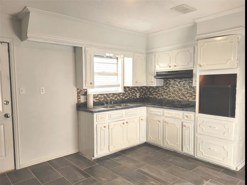 410 SW 22ND Paris, TX 75460
