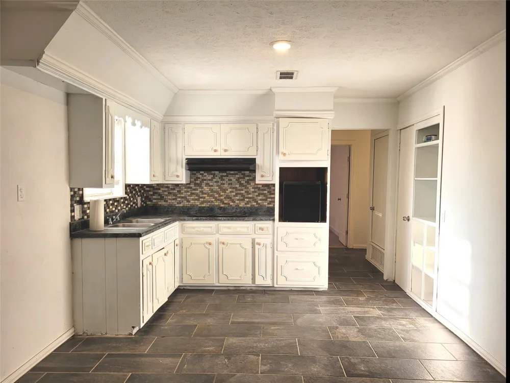 410 SW 22ND Paris, TX 75460