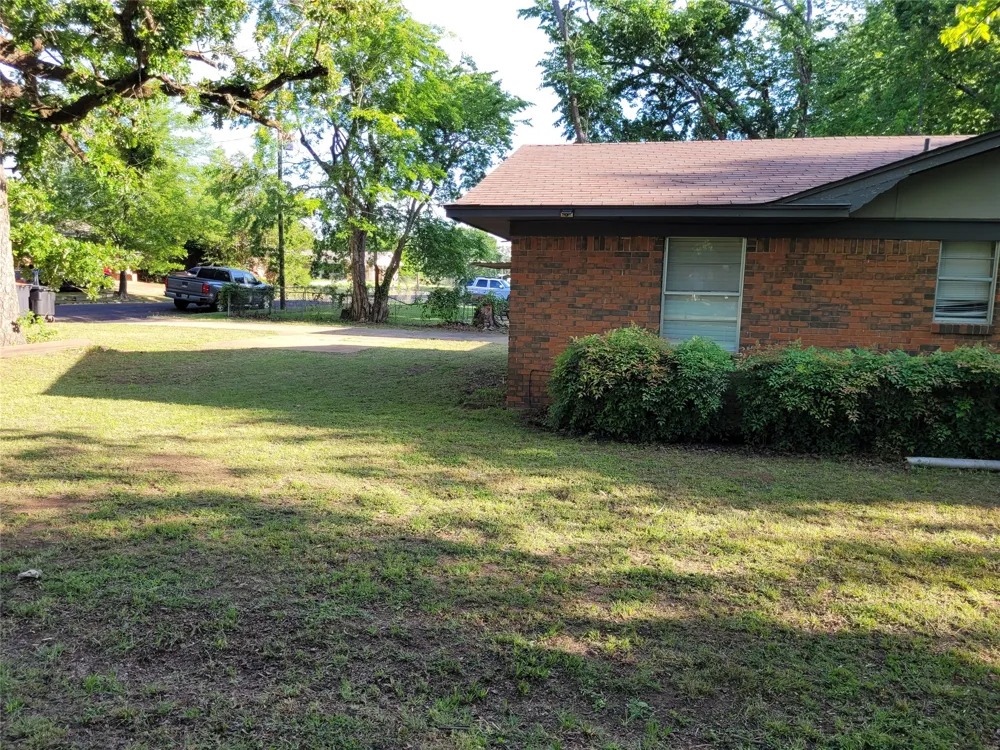410 SW 22ND Paris, TX 75460