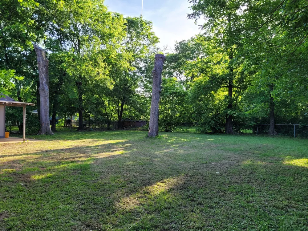 410 SW 22ND Paris, TX 75460