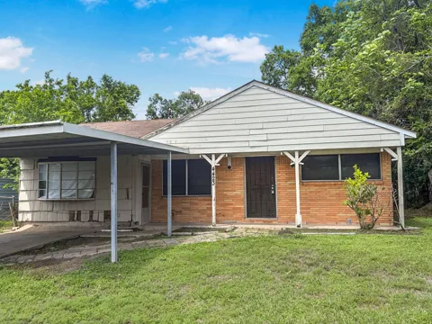 4423 Holloway Drive