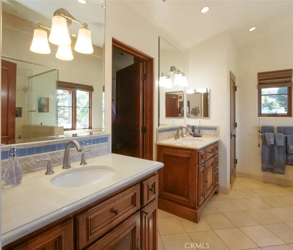 1724 Via Estudillo Palos Verdes Estates, CA 90274