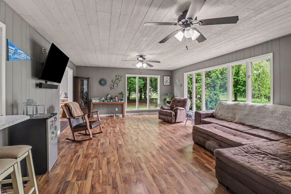 3585 72nd Avenue Hart, MI 49420