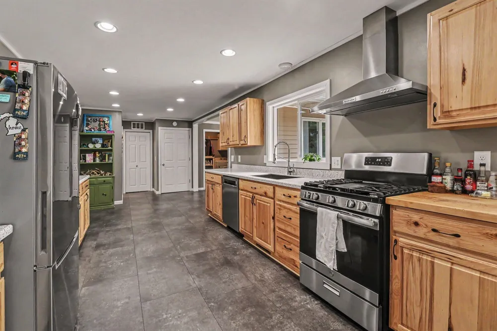 3585 72nd Avenue Hart, MI 49420