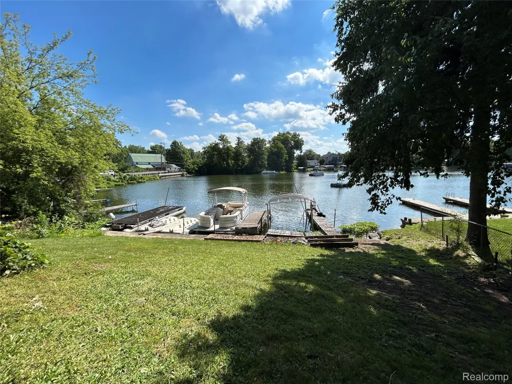 16185 Seymour Road Argentine Township, MI 48451