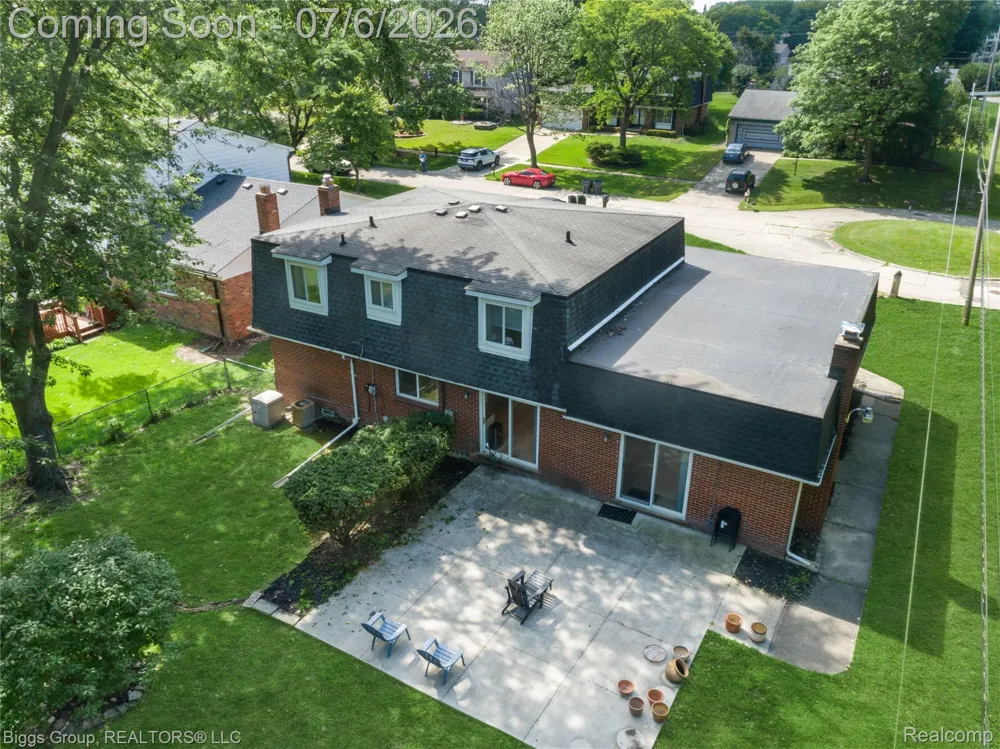 26207 Meadowbrook Way Lathrup Village City, MI 48076