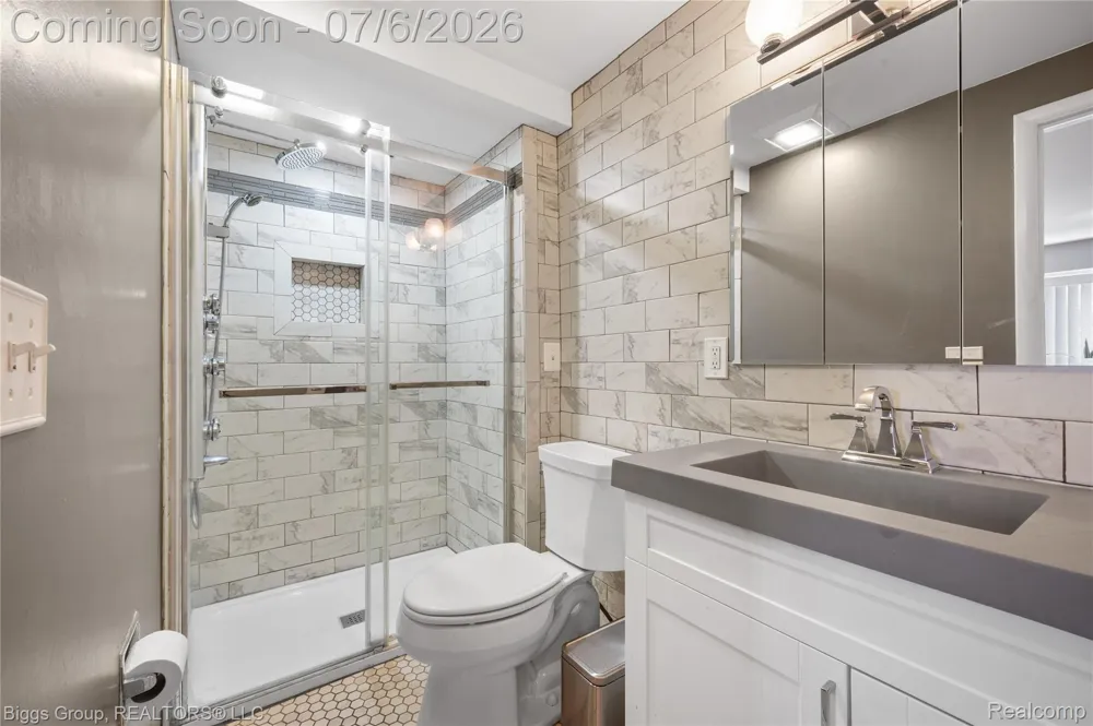 26207 Meadowbrook Way Lathrup Village City, MI 48076