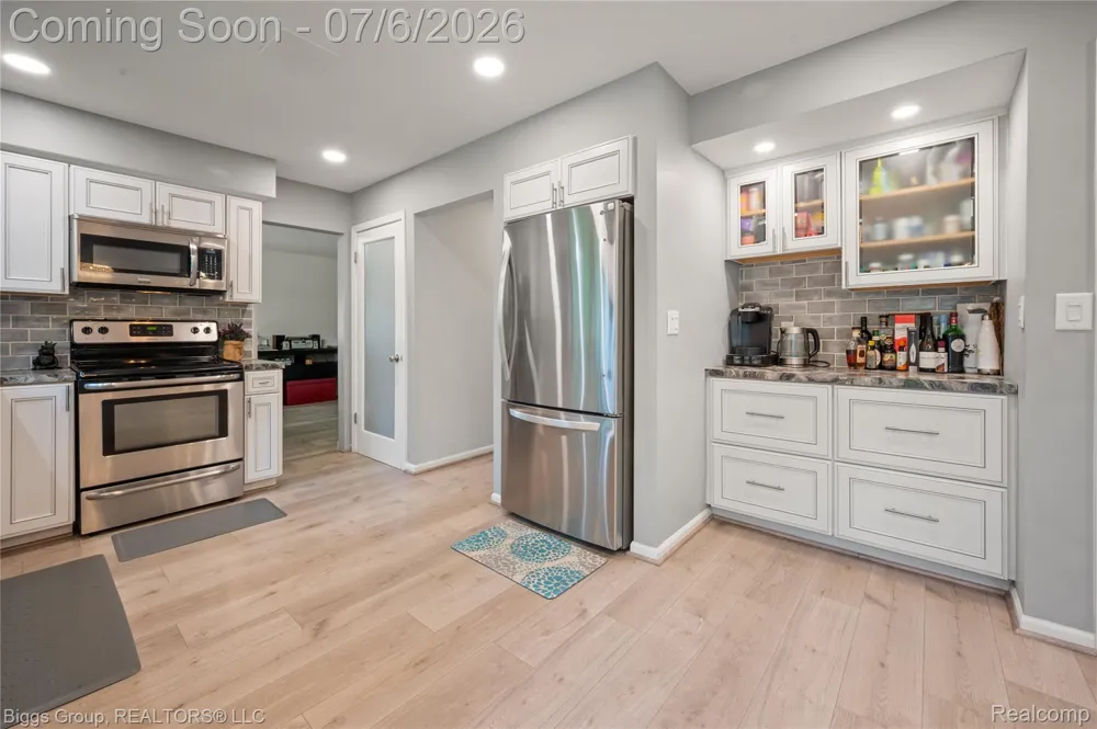 26207 Meadowbrook Way Lathrup Village City, MI 48076