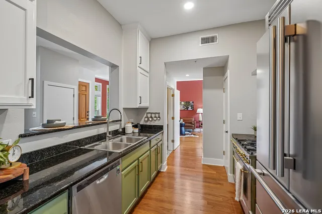 400 E GUENTHER ST #2202 Unit 2202 San Antonio, TX 78210