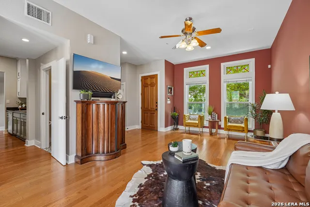 400 E GUENTHER ST #2202 Unit 2202 San Antonio, TX 78210